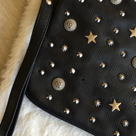 Forever 21 Faux Leather Envelope Clutch - Picture 4 of 6